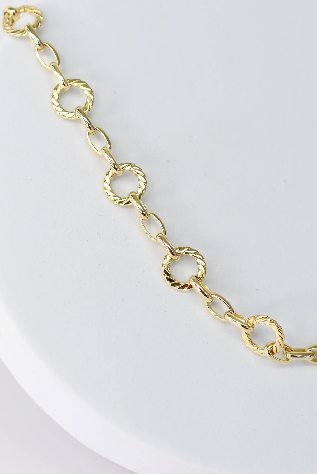 Gold Circle Chain Link Necklace