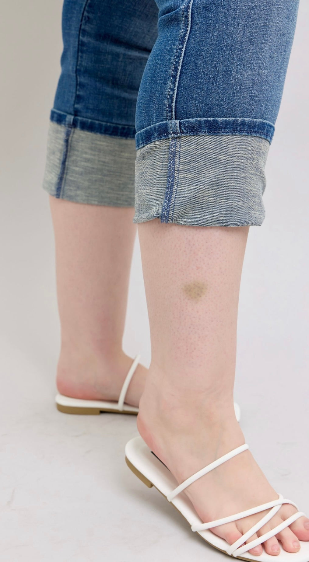 Plus-Size Judy Blue High Waist Tummy Control Cuff Capri Jeans