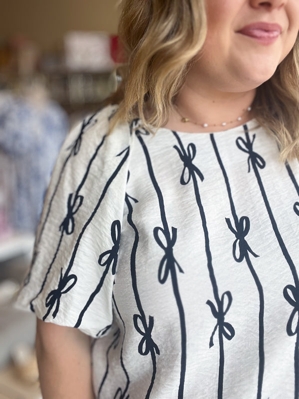"Bow-tiful Babe" Curvy Cream & Navy Top