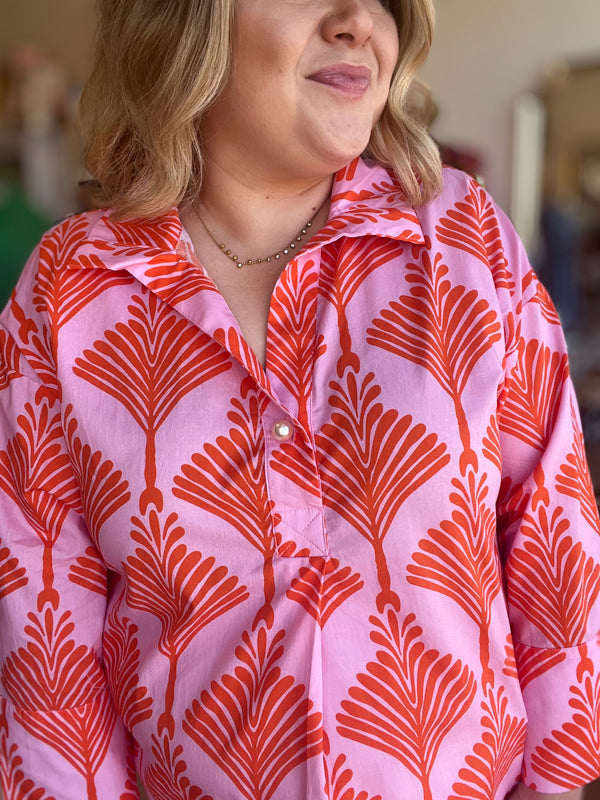 "The World is Your Oyster" Curvy Orange & Pink Top