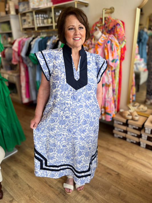 Coast to Coast Curvy Blue & White Floral Dress