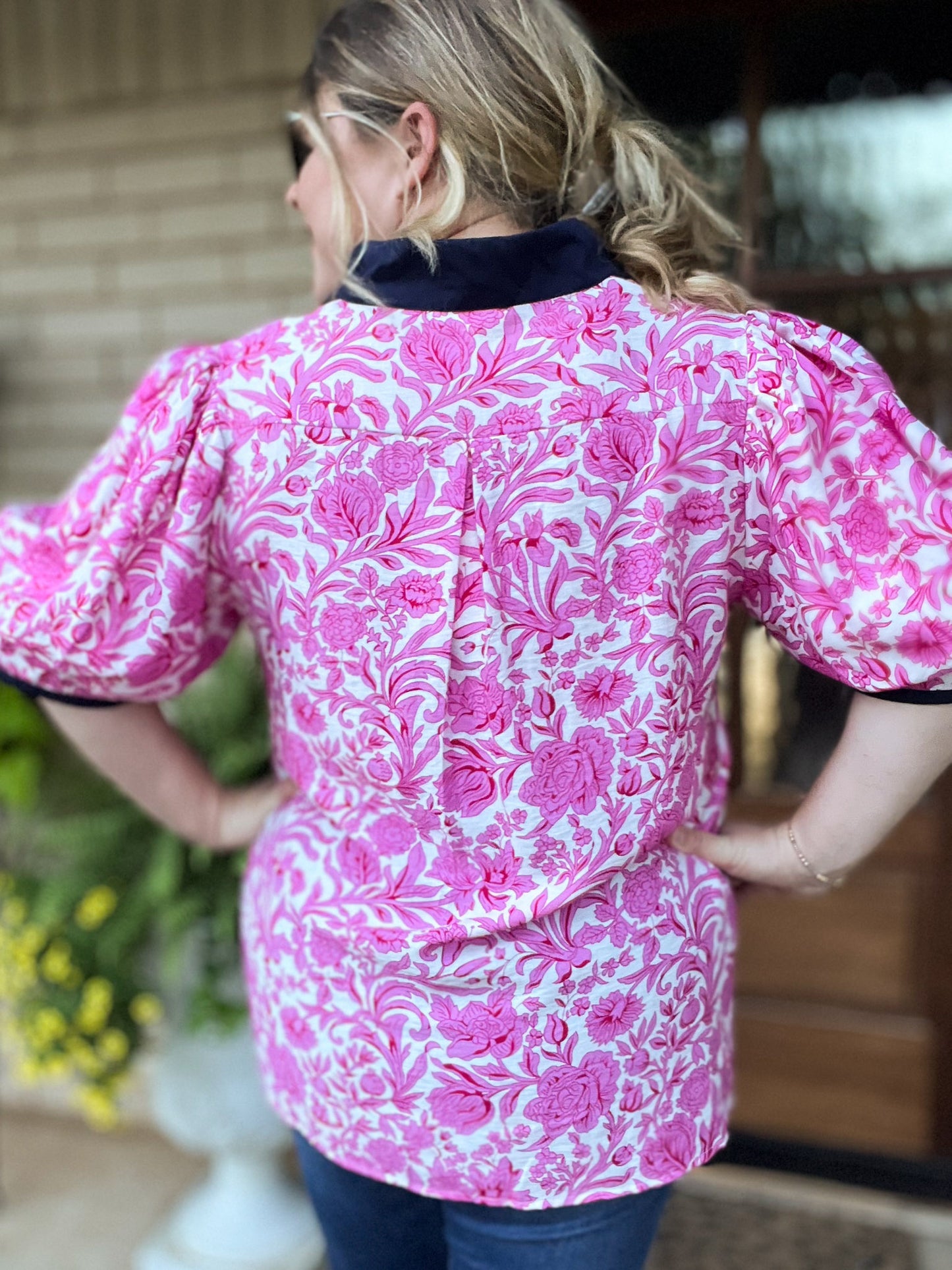 Glow Your Own Way Curvy Pink Floral Top with Navy Trim