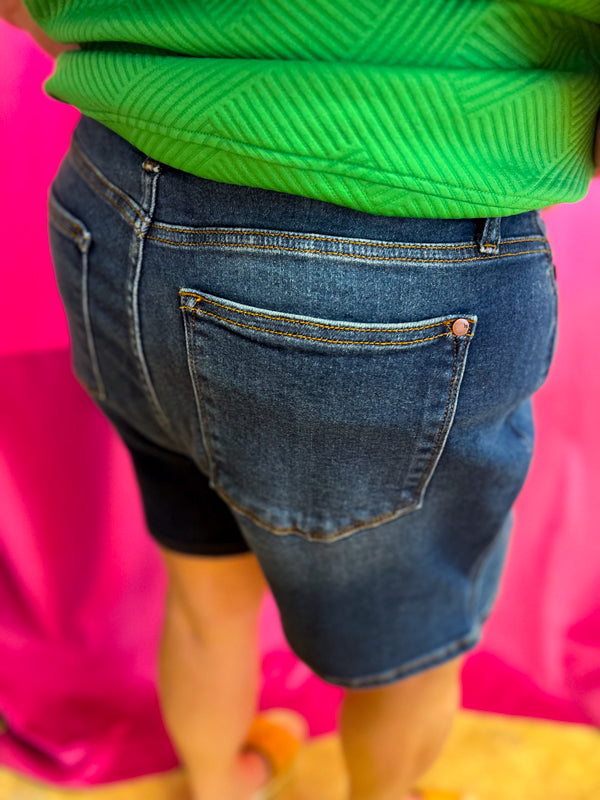 Plus-Size Judy Blue High Rise Stretchy Medium Wash Short