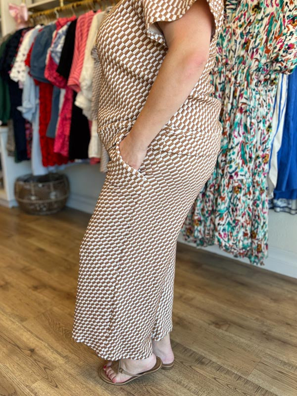 "Feels Like Fall" Plus-Size Camel Checkered Pants Set