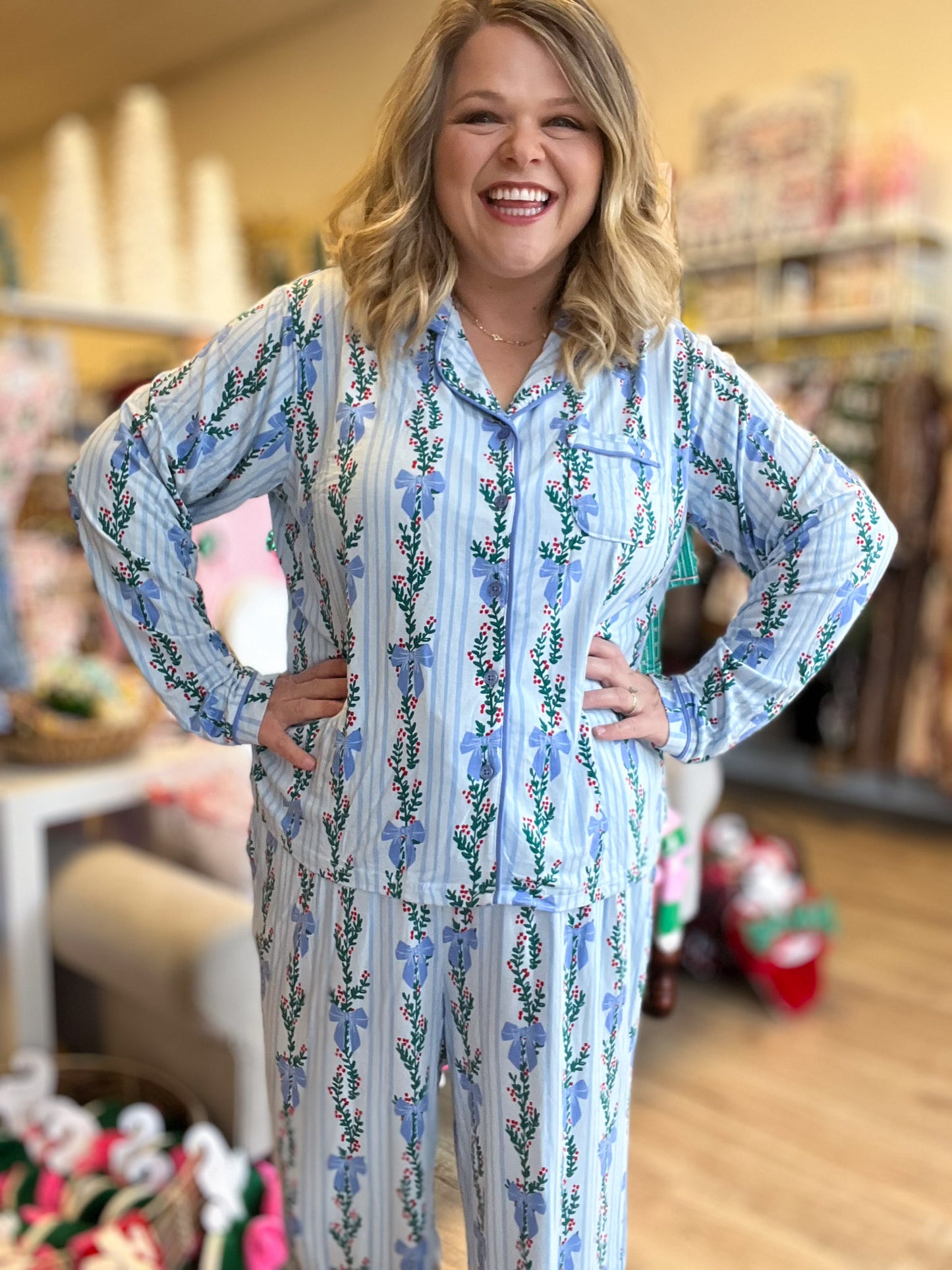 Let it Snow Curvy Bow Garland Pajamas