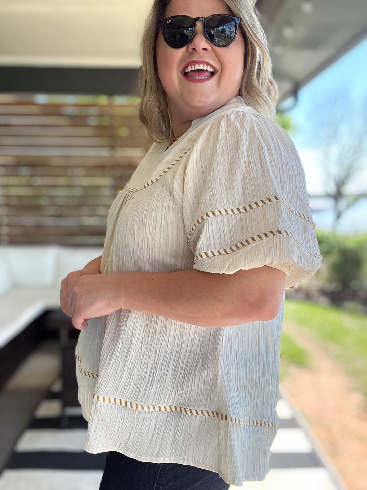 Oh my Stripes Curvy Ecru Textured Top