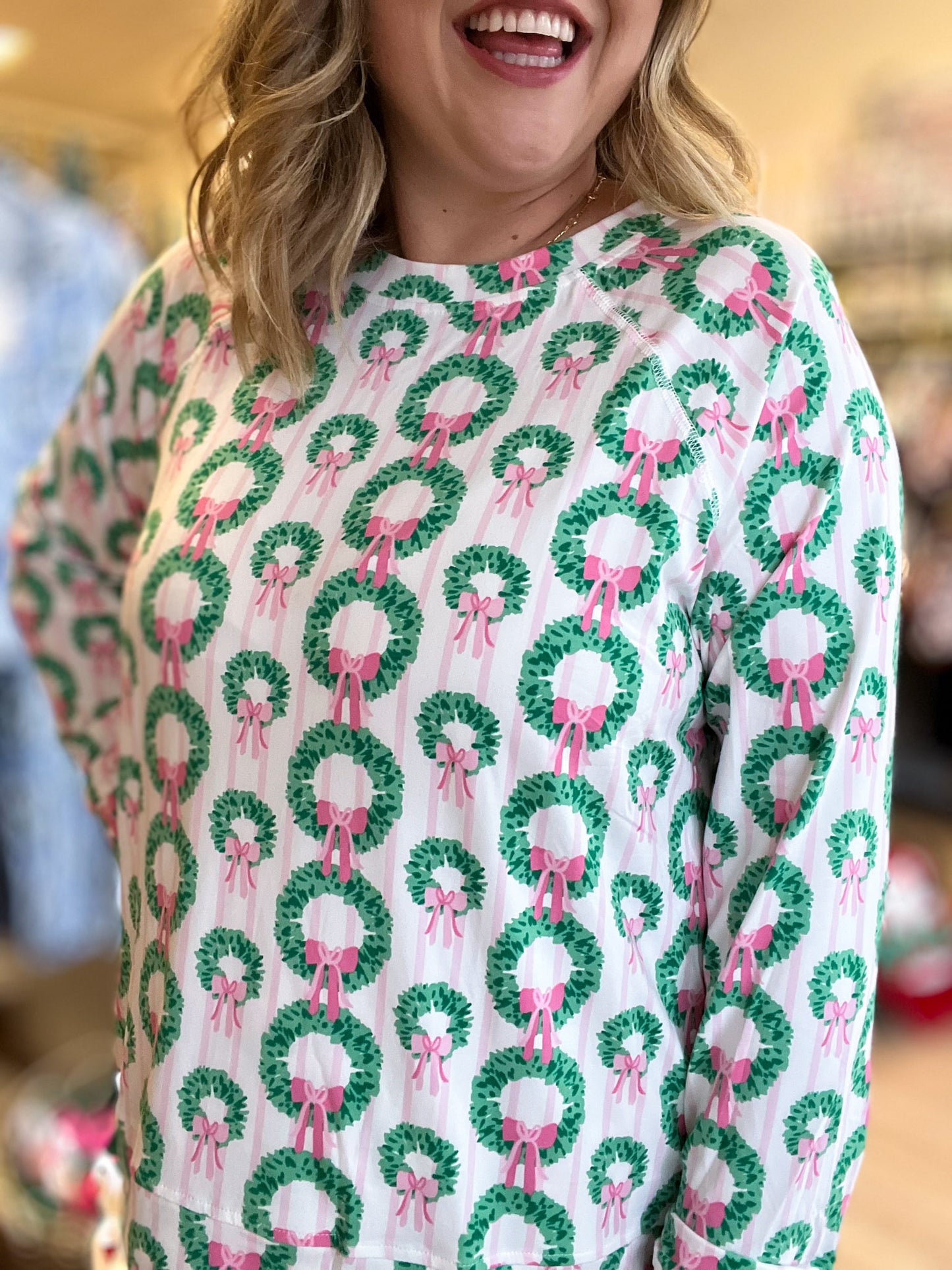Rosy Wreaths Curvy Christmas Pajamas