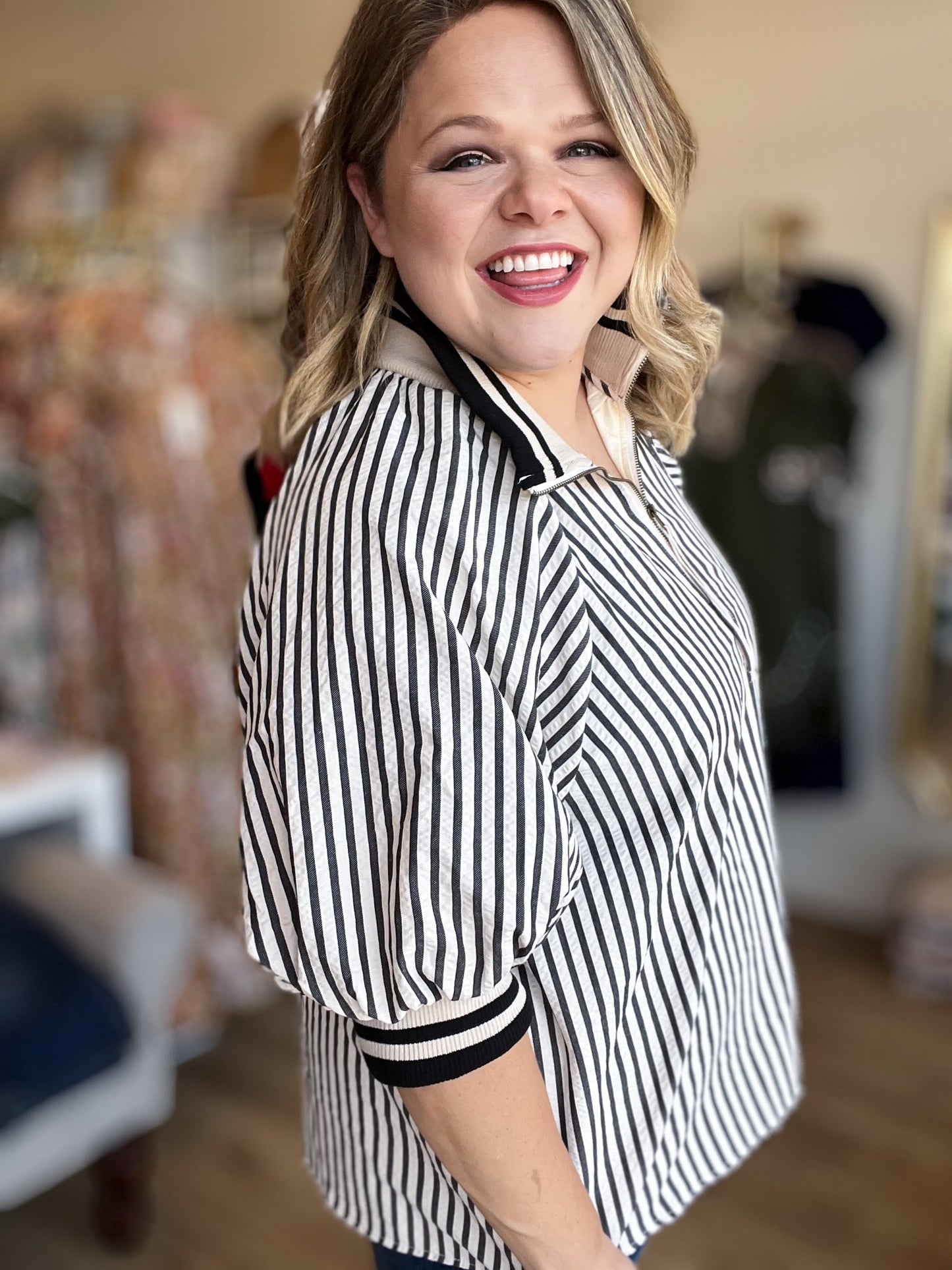 White Collar Woman Curvy Black & White Ribbed Top