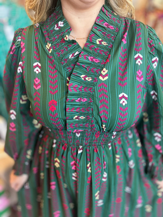 Wintergreen Soirée Curvy Green Long Sleeve Maxi Dress