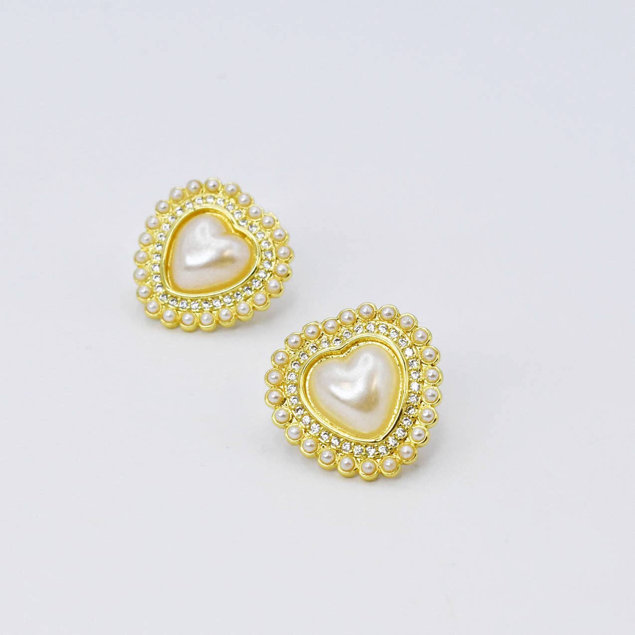 Dreamy Hearts Pearl Stud Earrings