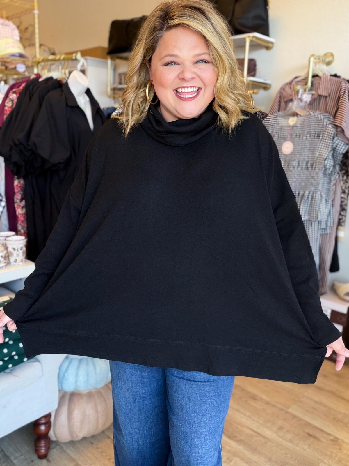 Classic Americano Curvy Black Turtleneck Knit Top
