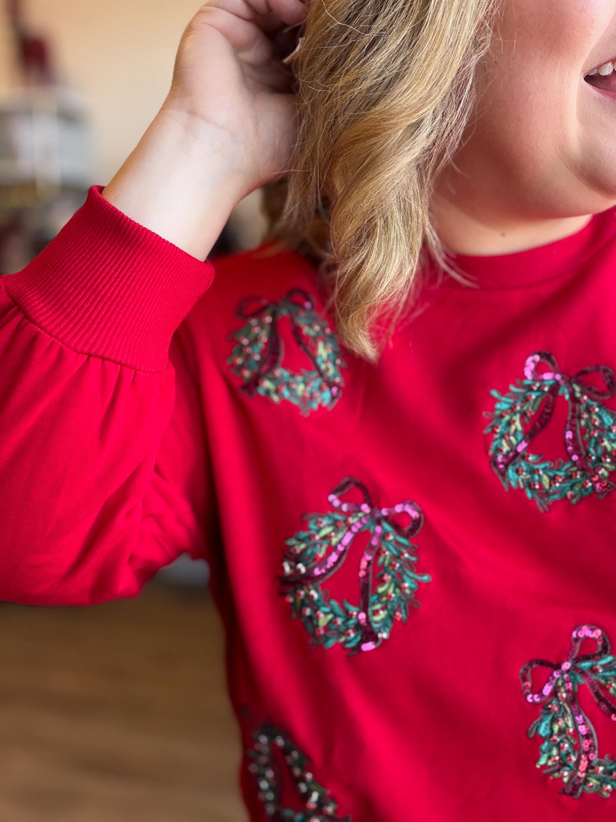 Holiday Style Curvy Cropped Beaded Wreath Sweatshirt