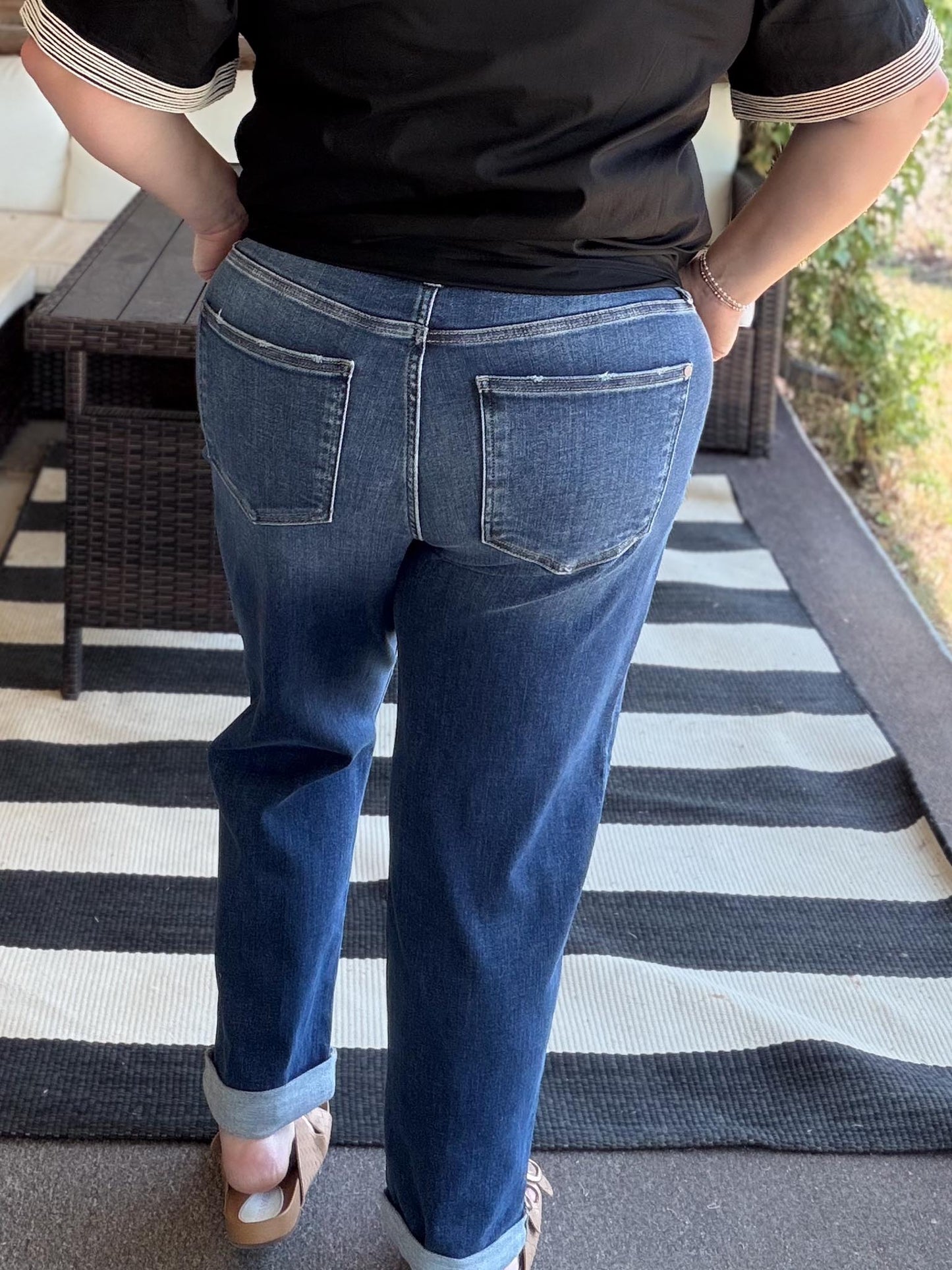 Judy Blue Mid Rise Billie Boyfriend Dark Wash Jeans