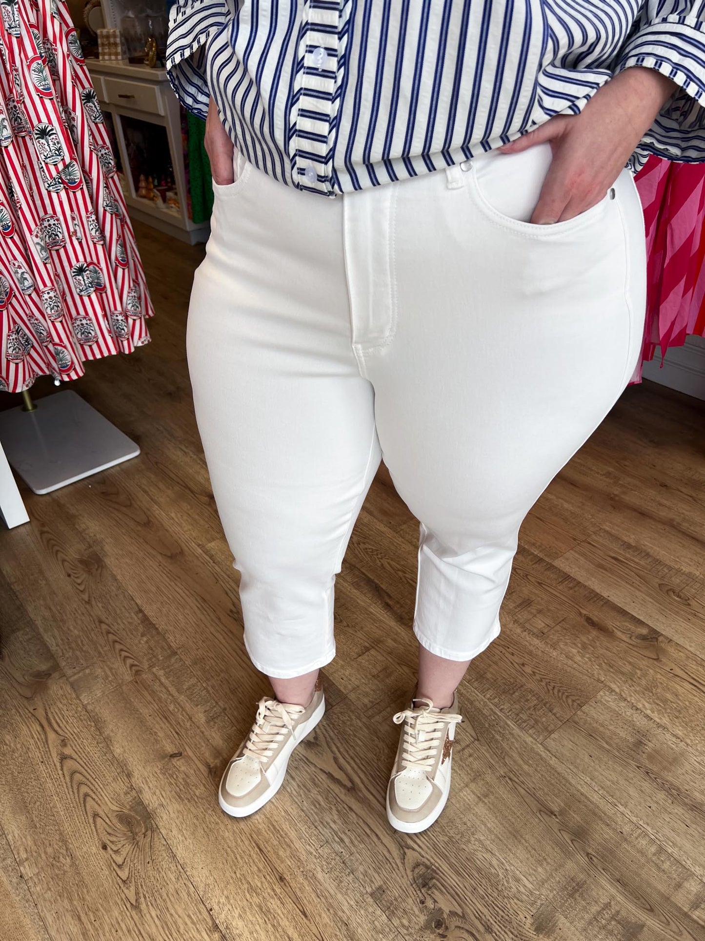 Judy Blue Plus-Size White Capri Pants