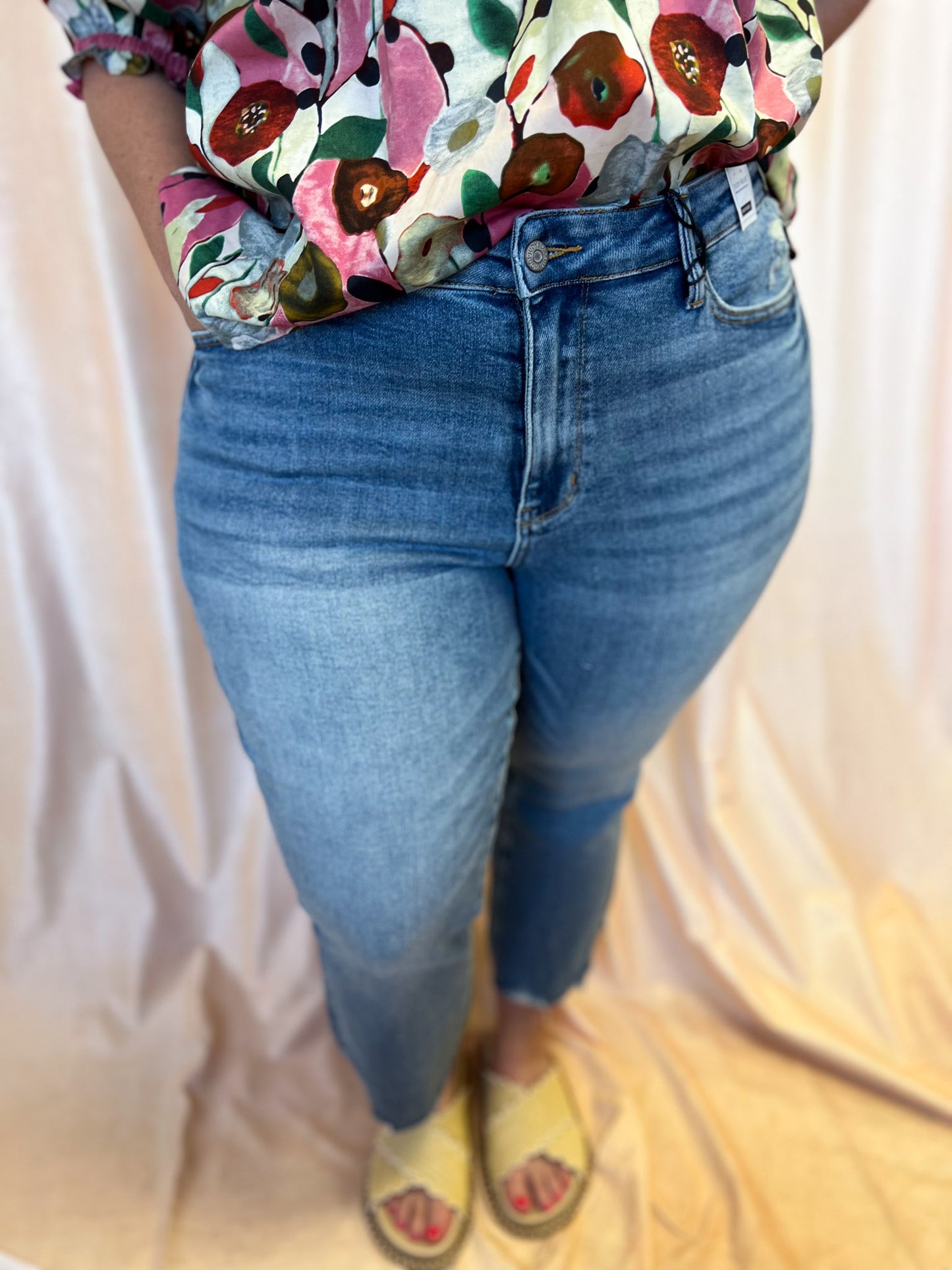 Judy Blue Plus-Size Mid-Rise Vintage Wash Kick Flare Jean