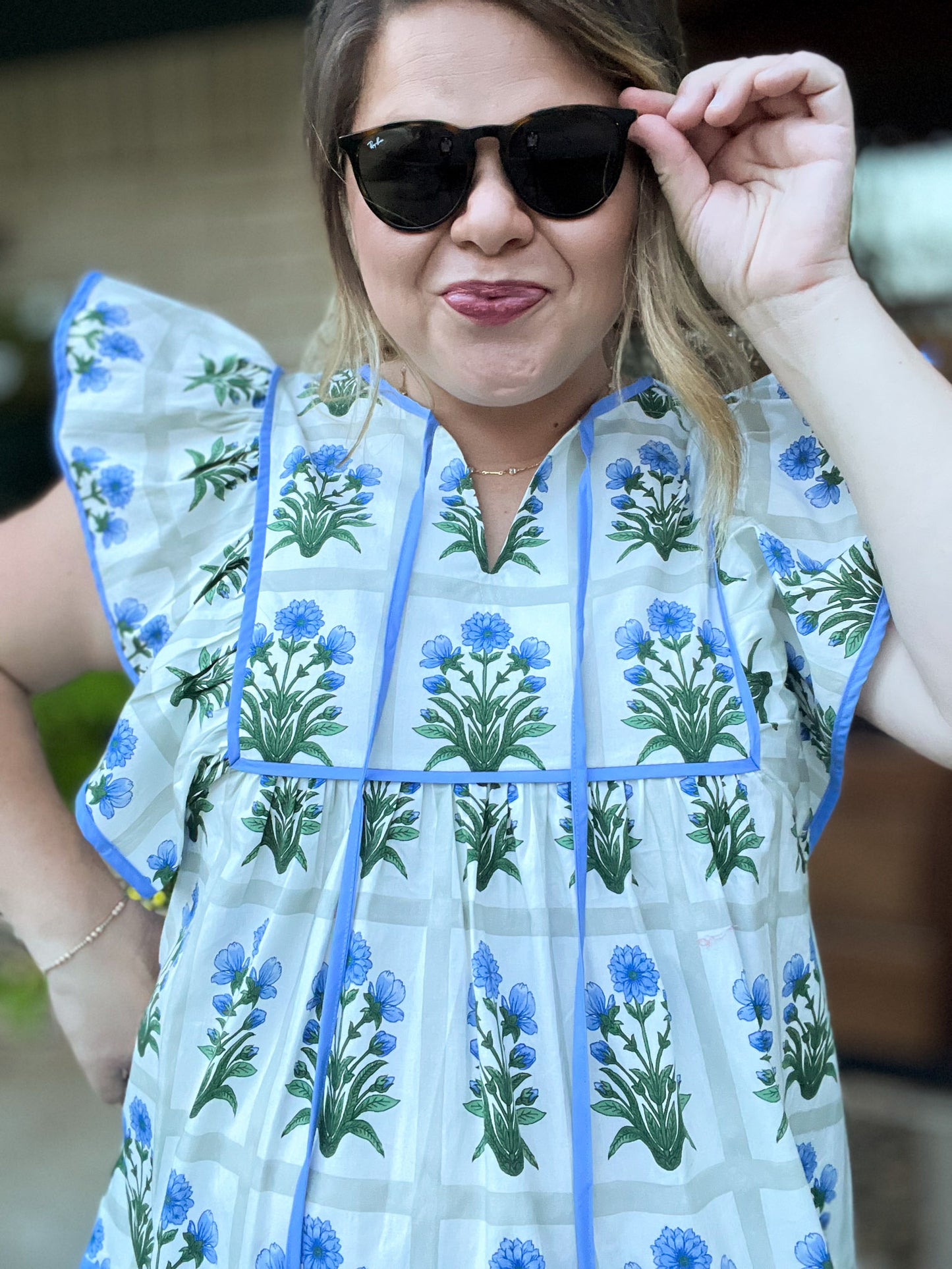 Long Hot Summer Day Curvy Floral Flutter Sleeve Top