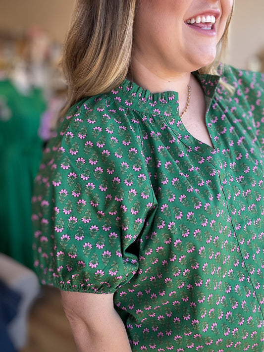 "Dainty Delights" Plus-Size Green & Pink Daisy Top