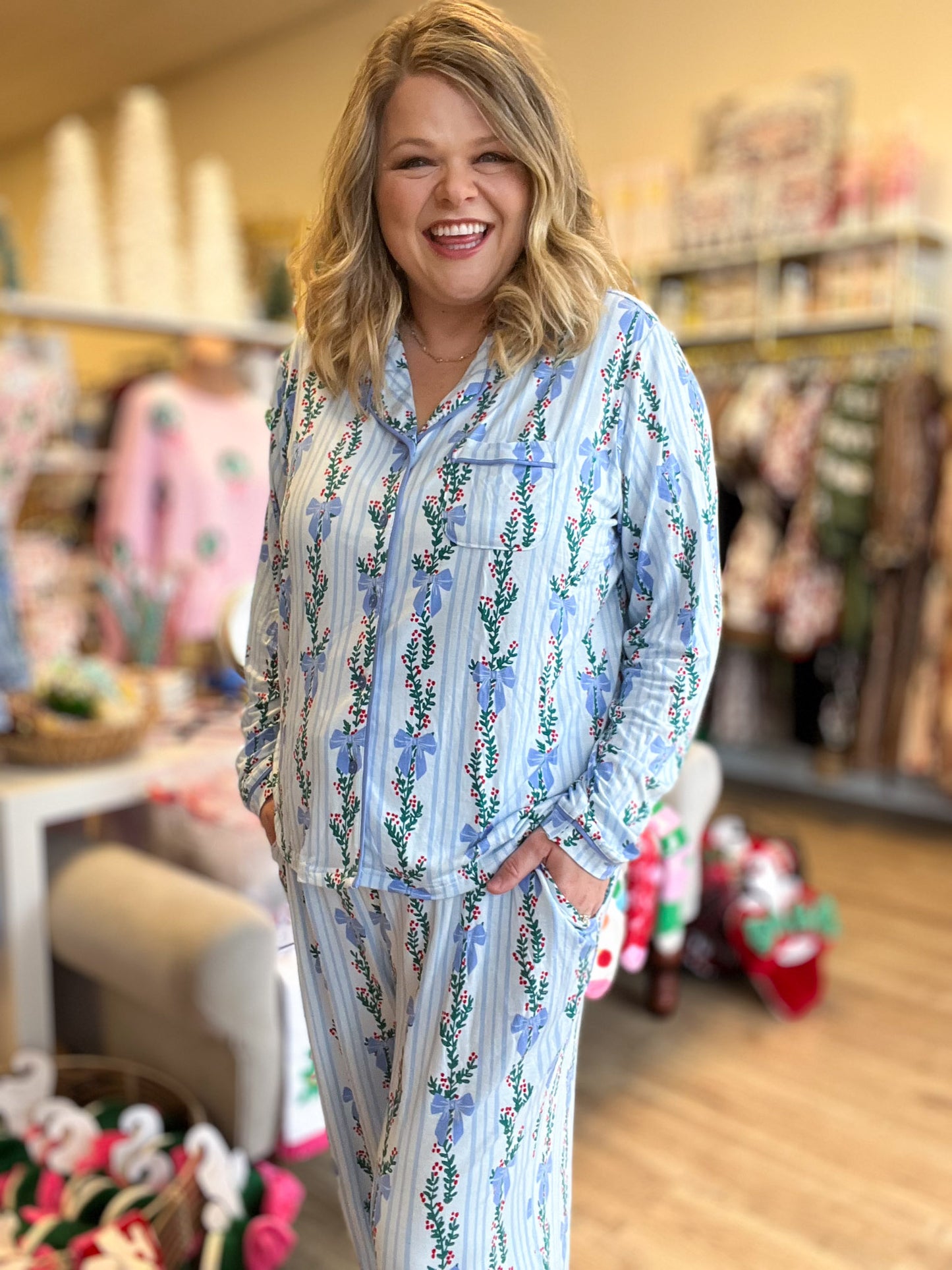 Let it Snow Curvy Bow Garland Pajamas