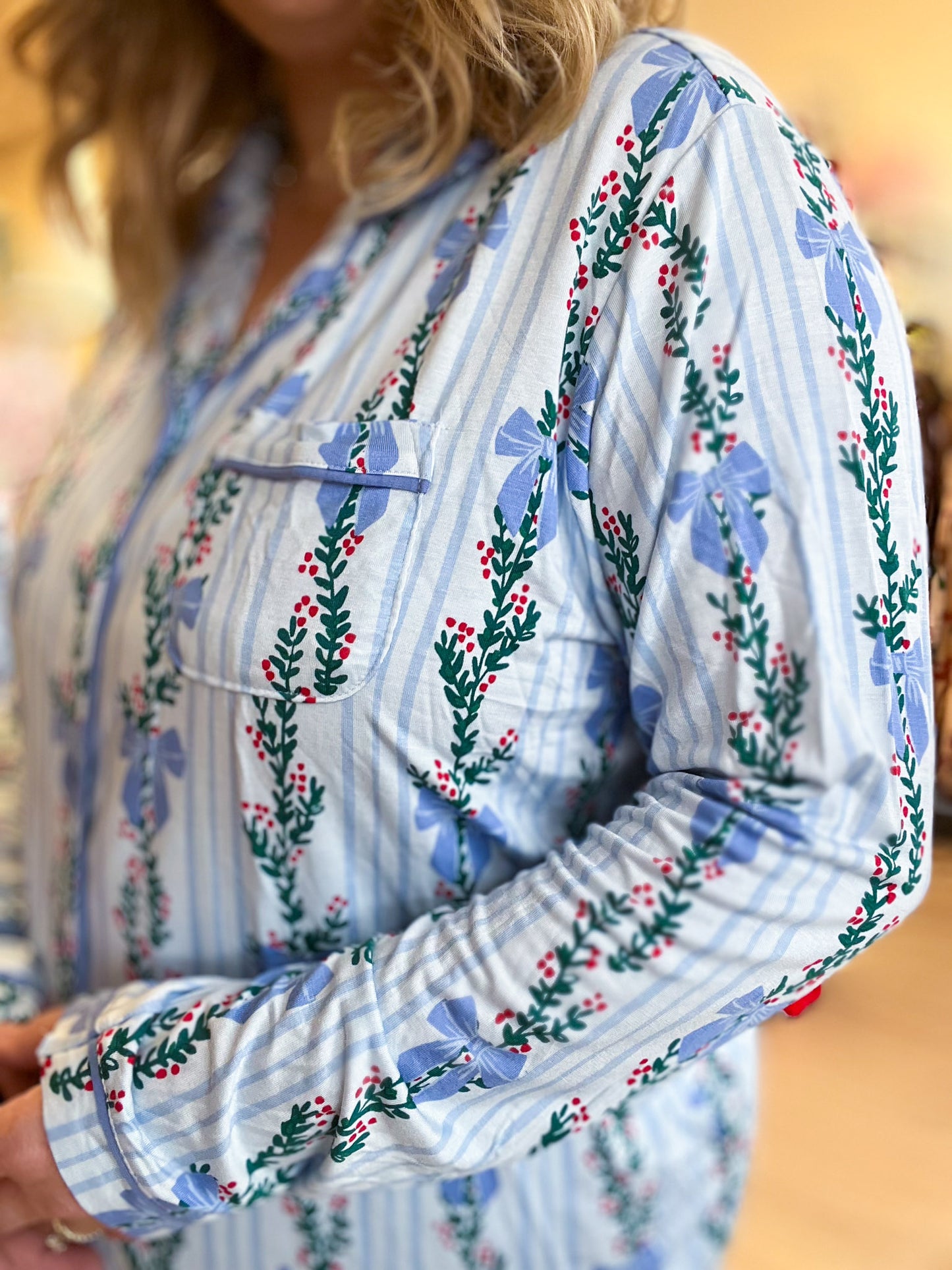 Let it Snow Curvy Bow Garland Pajamas