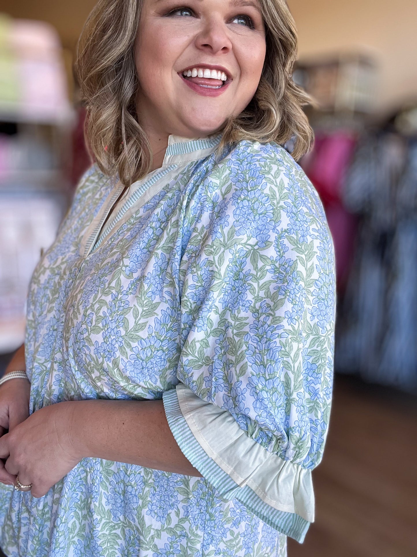 Magnolia Meadows Curvy Hydrangea Top