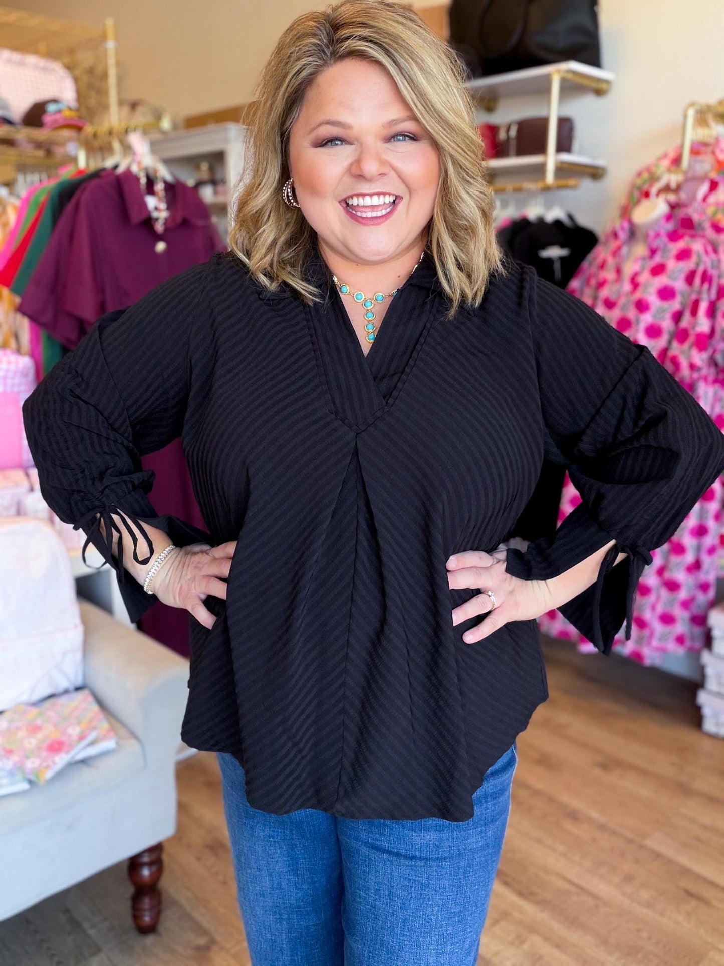 Noir Lines Curvy Black V-Neck Collar Top