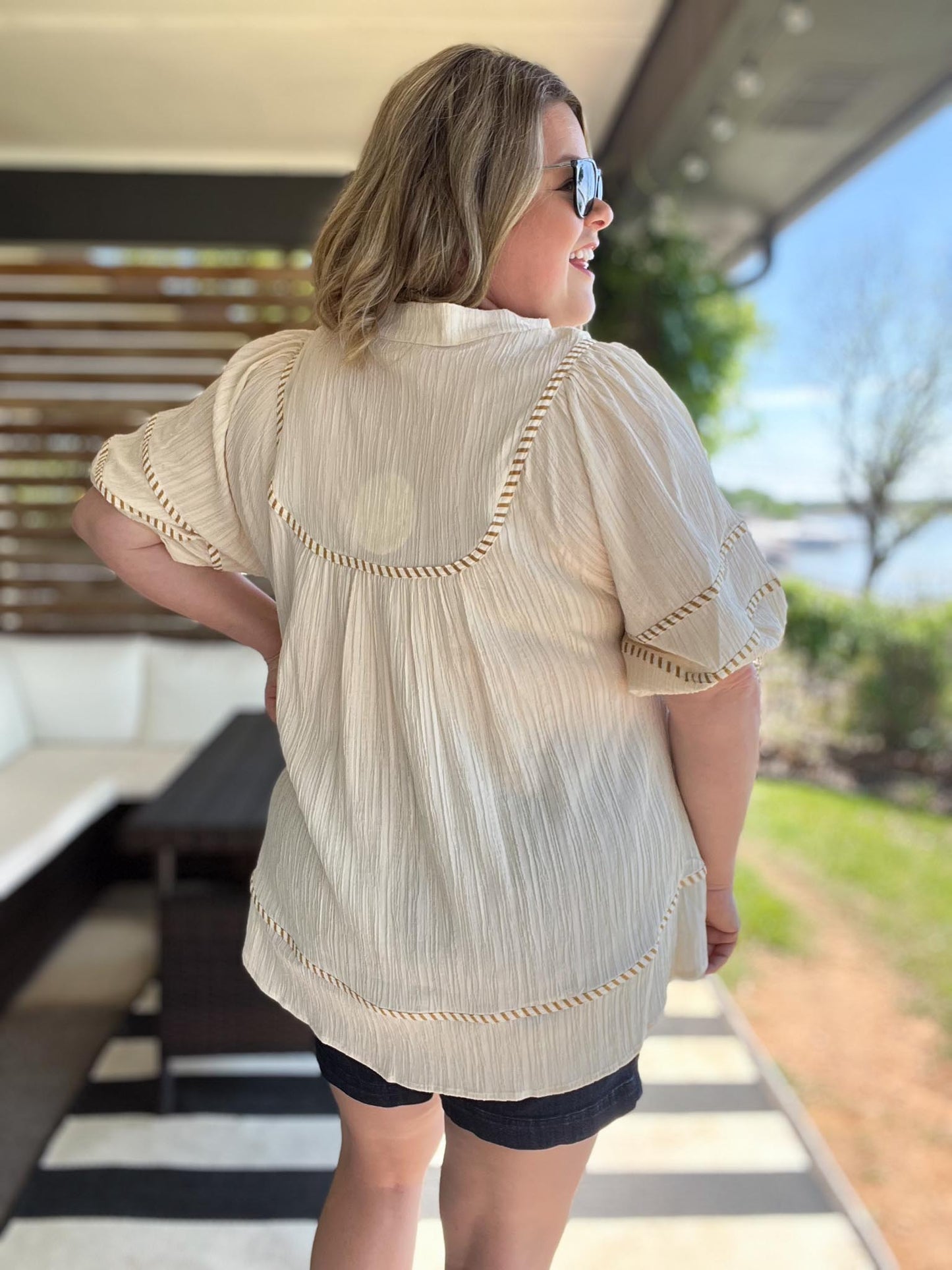 Oh my Stripes Curvy Ecru Textured Top