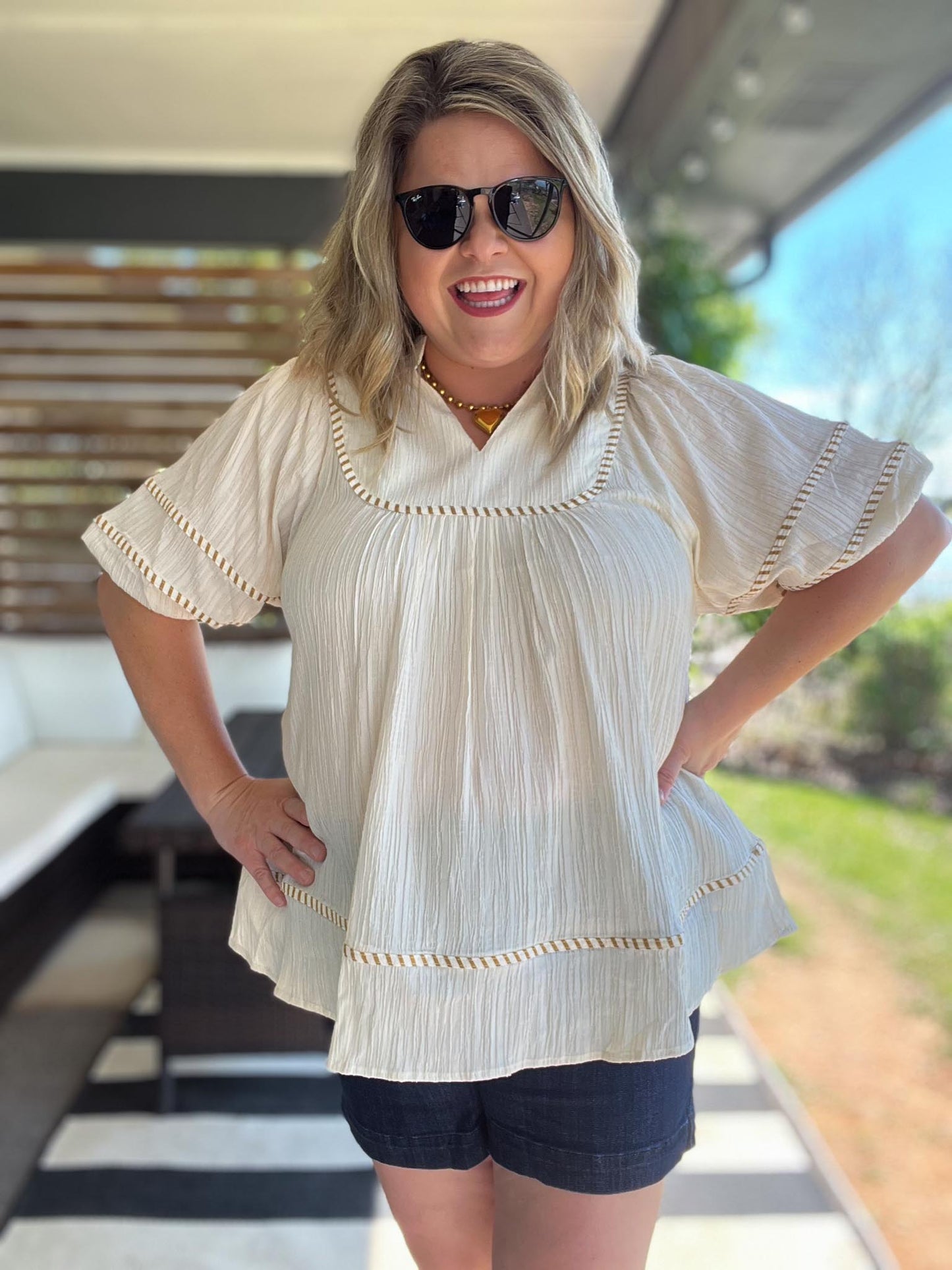 Oh my Stripes Curvy Ecru Textured Top