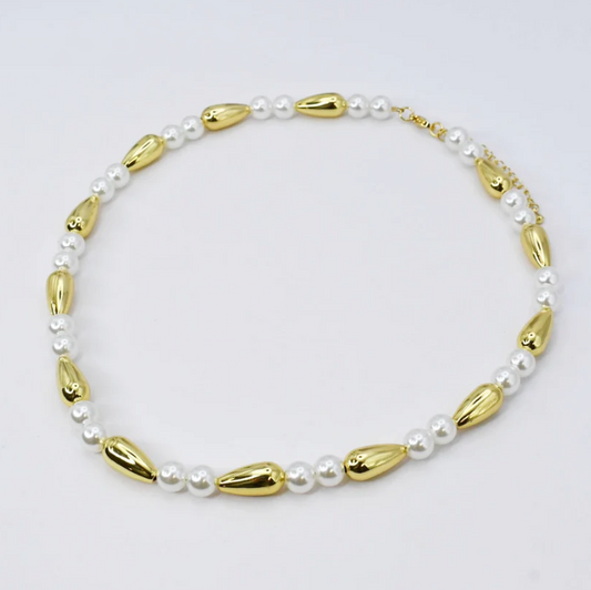 Golden Hour Pearl Necklace