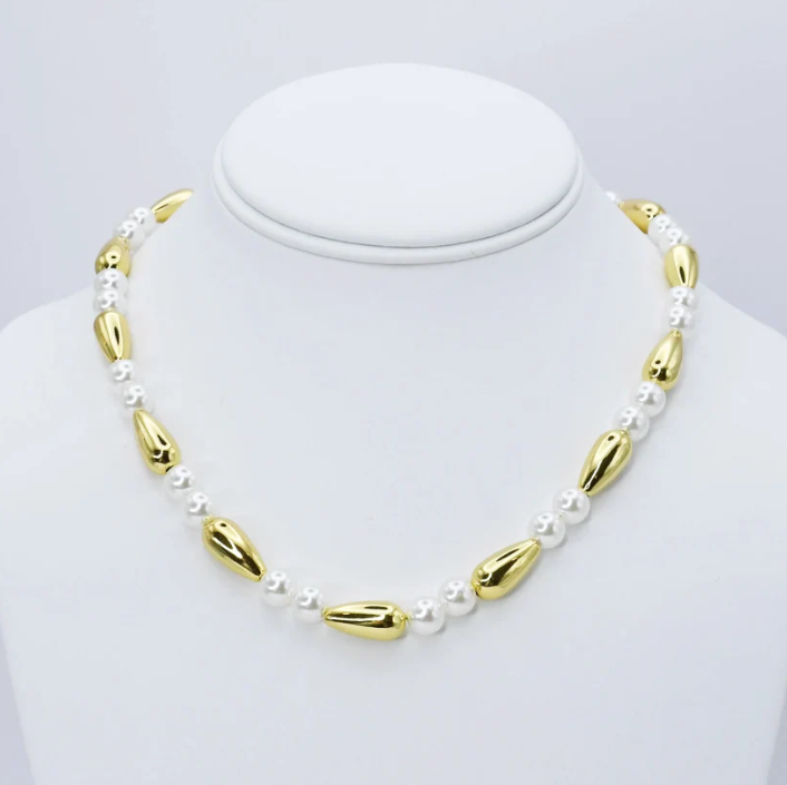 Golden Hour Pearl Necklace