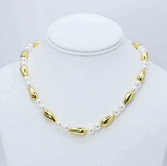 Golden Hour Pearl Necklace