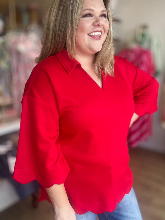Simple Scallops Curvy 3/4 Sleeve Top in Red