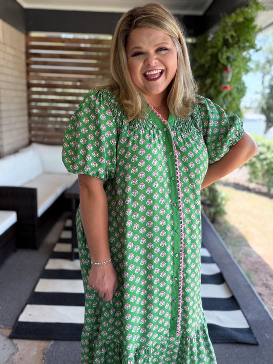 Weekend Wanderer Curvy Green Floral Midi Dress