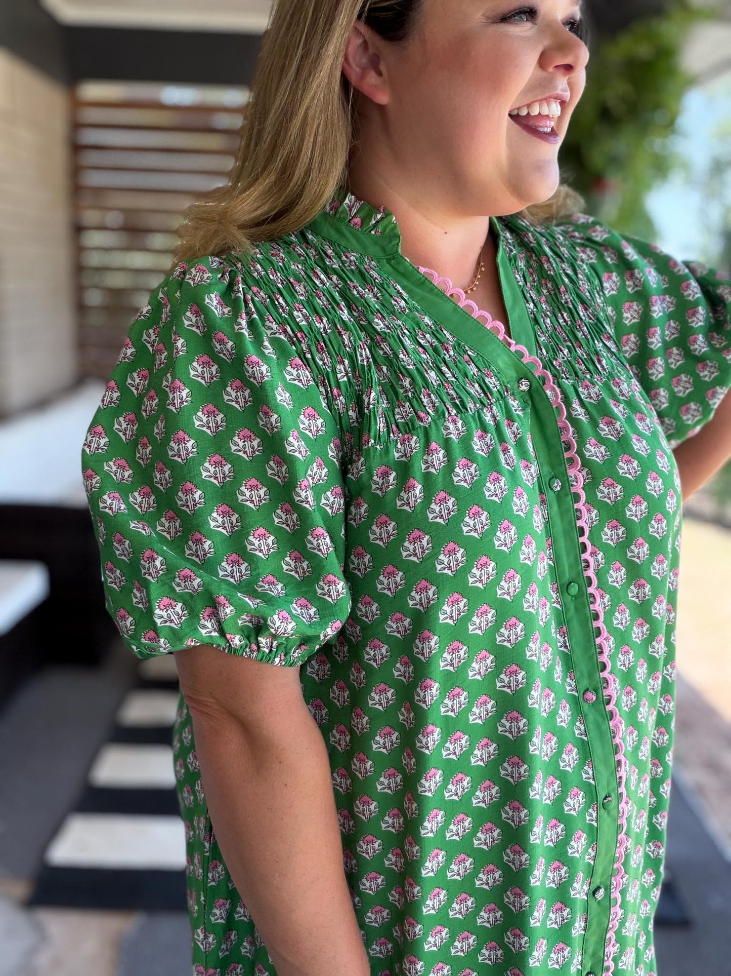Weekend Wanderer Curvy Green Floral Midi Dress