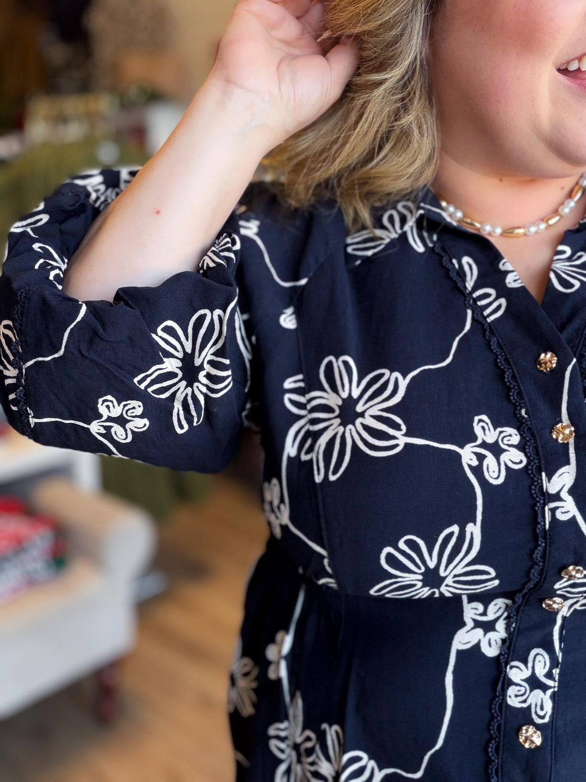 West Village Wanderer Curvy Midnight Floral Top