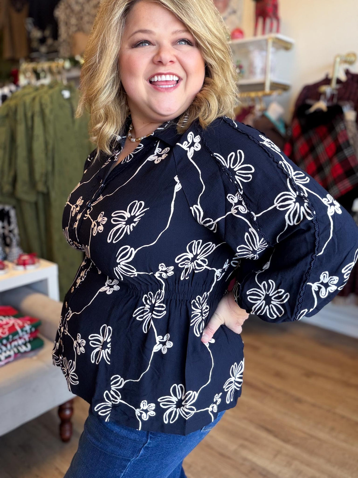West Village Wanderer Curvy Midnight Floral Top