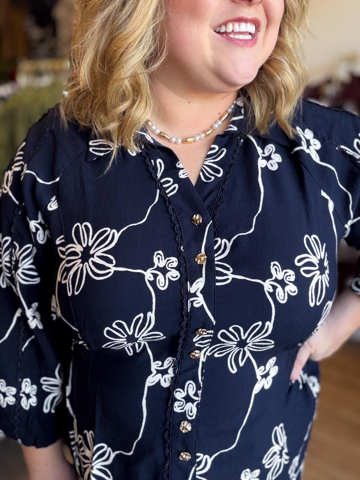 West Village Wanderer Curvy Midnight Floral Top