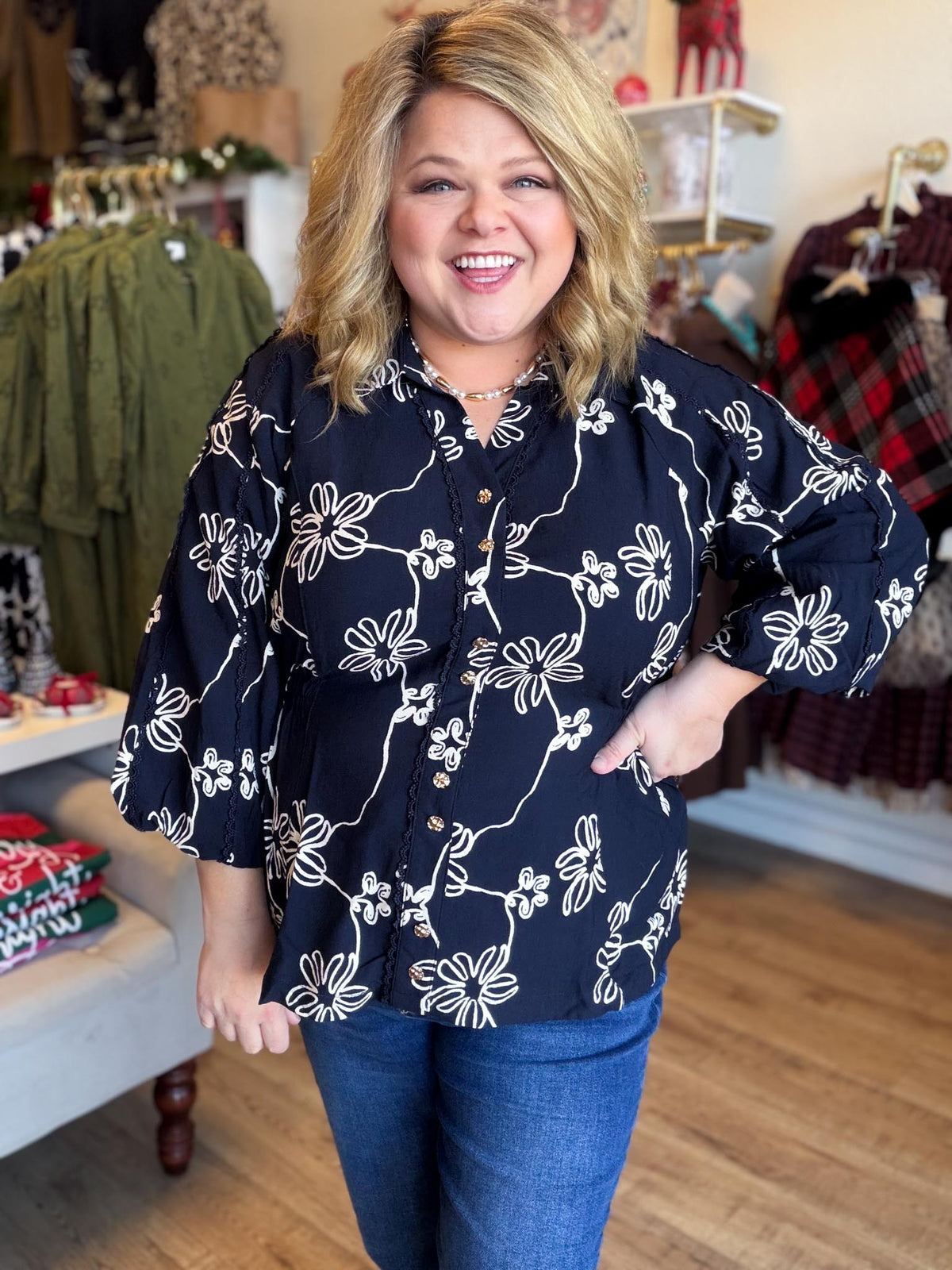 West Village Wanderer Curvy Midnight Floral Top